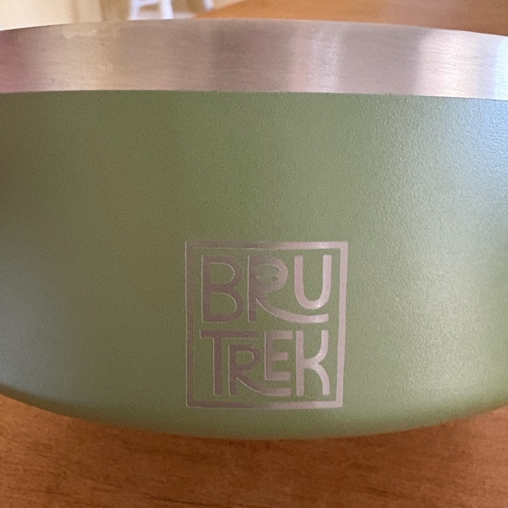 BRUTREK dog bowl